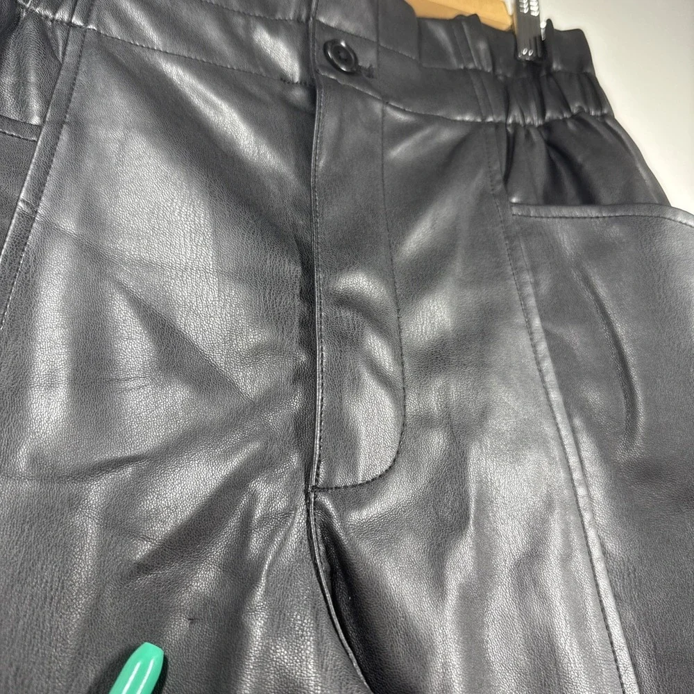 Madewell With Tags Black Vegan Faux Leather Paper Bag Tapered Ankle Pants 4 - Picture 7 of 14